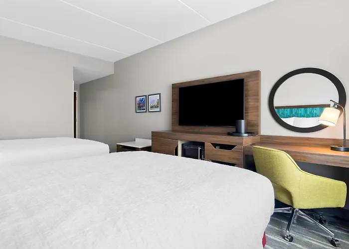 Hampton Inn & Suites Chicago Medical District Uic